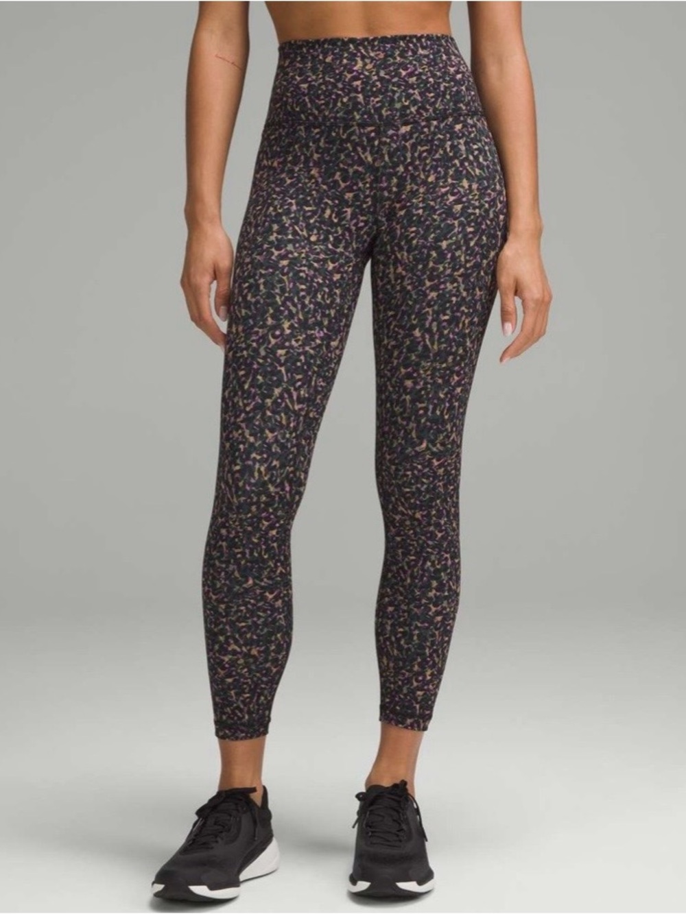 Lululemon Wunder Train High-Rise Tight 25"
Fluctuate Micro Pink Multi W5CXNS 14